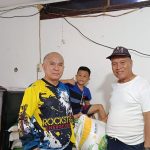 Hukum Tua Rudy Tendean Salurkan Bansos Khusus Bagi 82 KK Penerima PKH