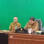 PJ Bupati Kumendong Ikuti Rakoor Terkait Pengendalian Inflasi Melalui Platform Daring Zoom Meeting