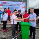 Komit Jaga Kebersihan Lingkungan, Tamuntuan Bagi Alat Kebersihan