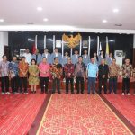 Rektor Prof Sompie Lantik Pengurus  BEM dan MPM Periode 2024-2025