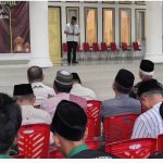 Bupati Bolmong Ir.Limi Mokodompit Buka Puasa Bersama Masyarakat Sekitarnya Di Rumah Dinas