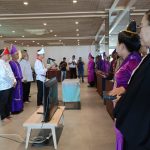 Pelantikan Panwascam di Sangihe: Peserta Kenakan Pakaian Adat