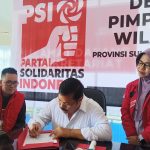 Jan Maringka Pendaftar Pertama Calon Gubernur di Kantor DPW PSI Sulut