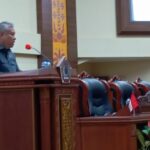 Amir Liputo Jubir Banggar DPRD Sulut, Bacakan Laporan Ranperda