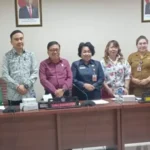 Farry Liwe Pimpin Rapat Pansus Hadirkan Biro Hukum Setprov