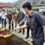 Wakili Kapolres, Iptu Gede Indra Asti Hadiri Pemusnahan Babuk di Kejari Bitung