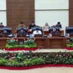 Rapat Paripurna DPRD Sulut, Gubernur Olly Dondokambey Sampaikan KUA Dan PPAS APBD Sulut T.A 2025