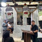 Melayat di Rumah Duka, Camat Diani Imbau Masyarakat Terkait Pembayaran Pajak Bumi dan Pemasangan Bendera 