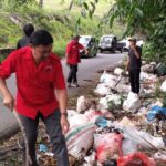 PDI Perjuangan Kabupaten Minahasa Tenggara  Lakukan Gerakan Operasi Bersihkan Sampah di Kecamatan Touluaan