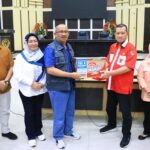 Walikota Kotamobagu dan Ketua TP PKK Salurkan Bantuan Bagi Korban Bencana Alam di Provinsi Gorontalo
