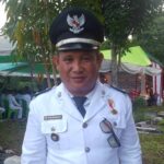 Dikukuhkan Bupati Sorongan, Denal Bataria Siap Lanjutkan Pembangunan Desa Buku Tengah 