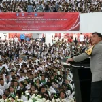 Jadi Narsum di PK2MB, Kapolda Sulut Ajak Mahasiswa Taat Hukum