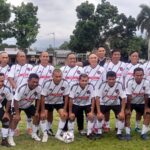Sebagai Wujud Kecintaan Terhadap Dunia Olahraga, Benny Rhamdani Bagikan 100 Bola Kaki Kepada Warga