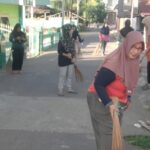 Tingkatkan Kebersihan Lingkungan, Pemdes Molompar Timur Gelar Jumat Bersih