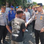 Banting Tulang Hidupin Keluarganya, Wajah Haru AKBP. Albert Zai Terpancar Saat Dengar Curhatan Anak Ini