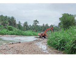 Polres Kotamobagu Harus Tangkap Pengusaha Galian C Ilegal Sungai Moayat Bungko