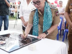 Wabup Vanda Hadiri Peresmian Balai Kemasyarakatan dan Kantor Desa Kiawa Dua Timur