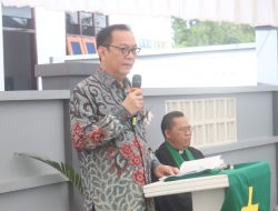 Wali Kota Tomohon Hadiri Ibadah dan Peresmian Pastori 3 di Jemaat GMIM Efrata Kamasi