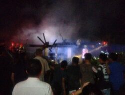Si Jago Merah Lahap Habis Dua Rumah Warga di Desa Talikuran – Sonder