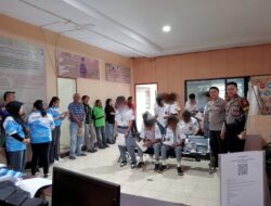 Petugas Polres Tomohon Amankan 12 Siswa Keluyuran di Luar Lingkungan Sekolah