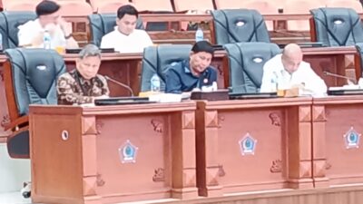 Dihadapan Banggar DPRD Dan Tim TAPD Pemprov, Komut BSG Jelaskan Persoalan RUPS