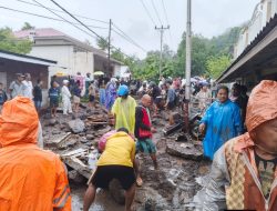 Banjir Bandang Terjang Siau Timur, Enam Warga Meninggal, Empat Masih Hilang