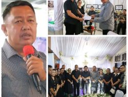 Melayat Ke Rumah Duka, Wabup Mitra Fredy Tuda Didampingi Isteri Tercinta Ny. Sandra Tuda Kindangen Serahkan Santunan Duka