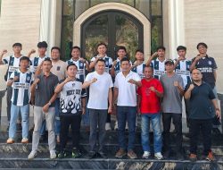 Bupati Ronald Kandoli Memberikan Support Dan Dukungan Penuh Kepada PS Kuda Laut Belang