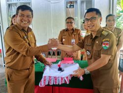 Wakili Bupati Ronald Kandoli,Asisten 1 Jani Rolos Pimpin Sertijab Camat Ratahan Timur 