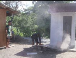 Satgas TMMD ke-128 Kodim 1302/Minahasa Genjot Pemasangan Keramik MCK di Tababo
