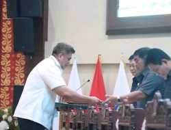 Rapat Paripurna !!! Dihadapan Gubernur, Fraksi Partai Demokrat Sorot Kerusakan Jalan Provinsi