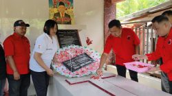 Memperingati Bulan Bung Karno, DPC PDI Perjuangan Mitra Ziarah Makam Tavif Watuseke