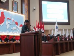 Rapat Paripurna DPRD Sulut, Gubernur Yulius Selvanus Jelaskan Perubahan KUA-PPAS 2026