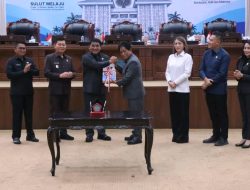 Rapat Paripurna !!! Gubernur Yulius Selvanus Jelaskan Ranperda APBD T.A 2027, Lima Fraksi DPRD Sulut Setuju