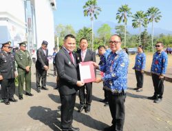 Bupati Ronald Kandoli Serahkan Sprin Plt Kaban Kesbangpol, Frangky Batubuaya Ucapkan Terima Kasih ke Bupati