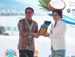 Bupati Joune Ganda Terima Penghargaan Internasional atas Pengembangan Kelapa di Minahasa Utara
